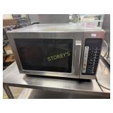 Amana Comm Microwave - RCS10TS