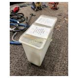 Ingridient Bin on Wheels w/ Lid - CHECK