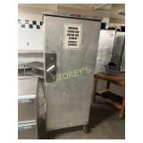 Brute Alumin Holding Cabinet on Wheels