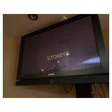 Samsung 42" Flat Screen TV & Wall Mount