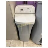 Whirlpo Water Softener ~18 x 22 x 40