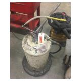 Arrow Manual Lubricant Pump on Wheels