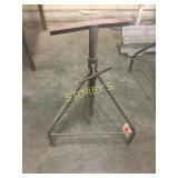 Adjustable Stock Stand