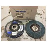 Box of Norton 5 x 7/8 Flap Discs - ~10/box