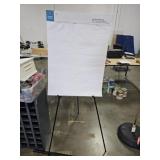 Easel with pads