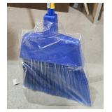 Maxiclean large angle broom