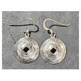 Sterling Round w/ Black Stone 1 1/2" Long tw 4.1 g