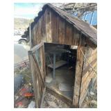 Small dog house 4ï¿½ x 4 1/2ï¿½