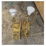 2 wall fixture lights