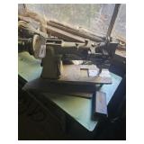 Vintage JUKI sewing machine LU ï¿½ 562