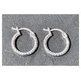 Sterling Small Hoops  tw 1.2 g   1/2" Across