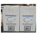 2 pre-moistened lens cleaning towellets