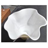 Art Glass Bowl Fans Out 5 1/2