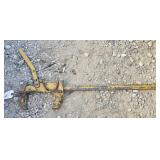 Goldenrod fence stretcher-splicer