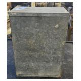 Metal box w/lid