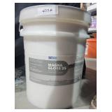 5 gallon superior interlock floor finish