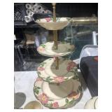 Francesca, desert Rose where serving tier tray