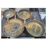 4 vintage rusty cast iron pans