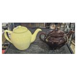 2 tea pots