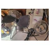 2 desk fans