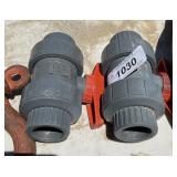 2 Valves