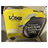 Lodge cast-iron Dutch oven pan
