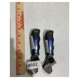 2 small crescent wrenches