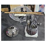 NIB Hanging 3 Wire Baskets, 4 Place Flatware Set,