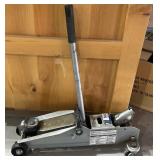 2 1/2 Ton Hydraulic Floor Jack w/ Handle