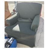Green sitting chair, great condition