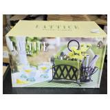 Lattice picnic caddy
