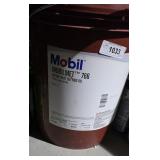 5 gallon Mobil active neat cutting oil