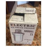 4 Qt. Electric Ice Cream Freezer (Missing Parts)