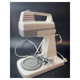 Stand/Hand Mixer 5 Speed (Missing Bowl)