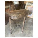 29ï¿½ x 29 1/2ï¿½ x 17ï¿½ Antique Bible Table