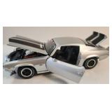 Maisto 1971 Chevrolet Camaro 1/18 Scale as