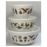 Vintage Early American Pyrex Mixing Bowls Set of
