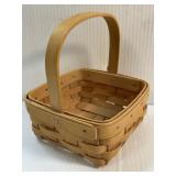 5.5ï¿½ x 5.5ï¿½ x 6ï¿½ Longaberger Basket Dated 2001 in