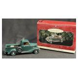 Hallmark Keepsake Ornament 1998 ï¿½1937 Ford V-8