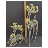 (T) Christmas Time Goldtone Twisted Metal Wire