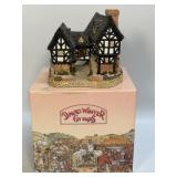 (C) David Winter Cottages ï¿½Tudor Manor Houseï¿½