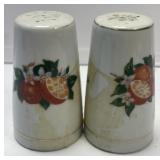 (B) Salt & Pepper Shaker Set as Pictured