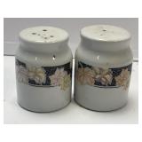 (B) Salt & Pepper Shaker Set as Pictured