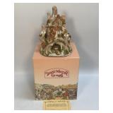 (C) David Winter Cottages ï¿½Woodcutters Cottageï¿½