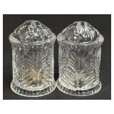 (A) Vintage Pressed Glass Salt And Pepper Shakers
