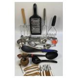 (B) Assorted Lot As Pictured Including Kitchen