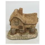 (C) David Winter Cottages ï¿½Village Shopï¿½