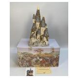 (C) David Winter Cottages ï¿½Fairytale Castleï¿½ 1982