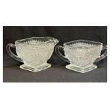 (K) Vintage Indiana Clear Glass Tiara Cream and