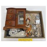 (I) Musical Jewelry Box & Nice Necklace Sets